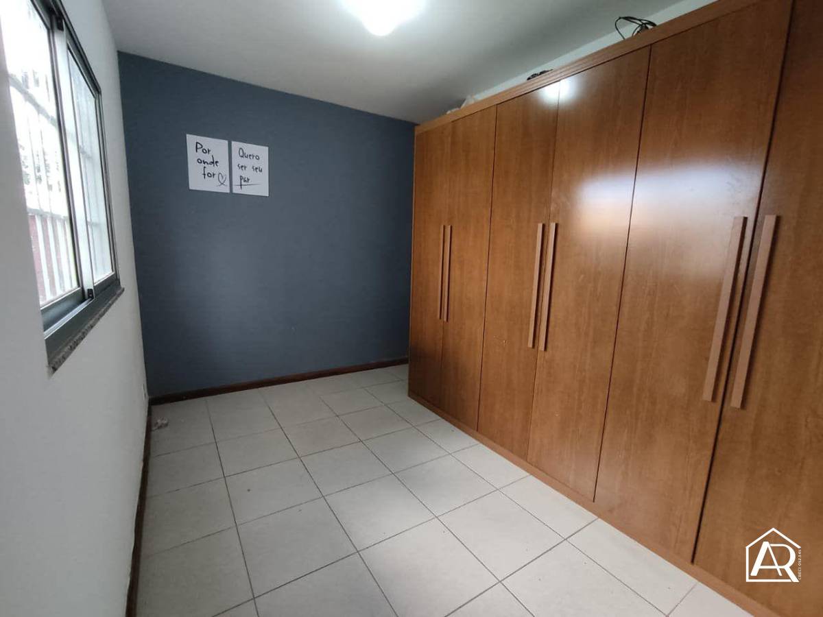 Casa à venda com 2 quartos, 60m² - Foto 6